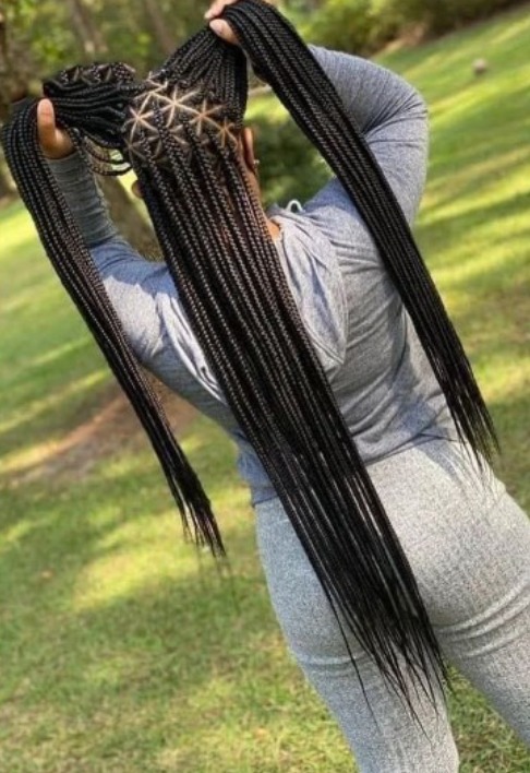 Small Medium Triangle Knotless Braids