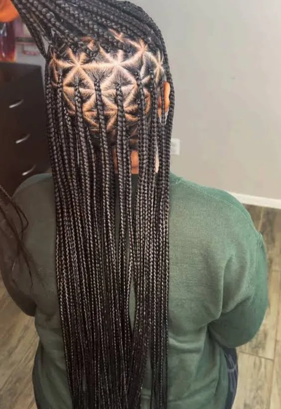 Braided hairstyle by Eyitayo